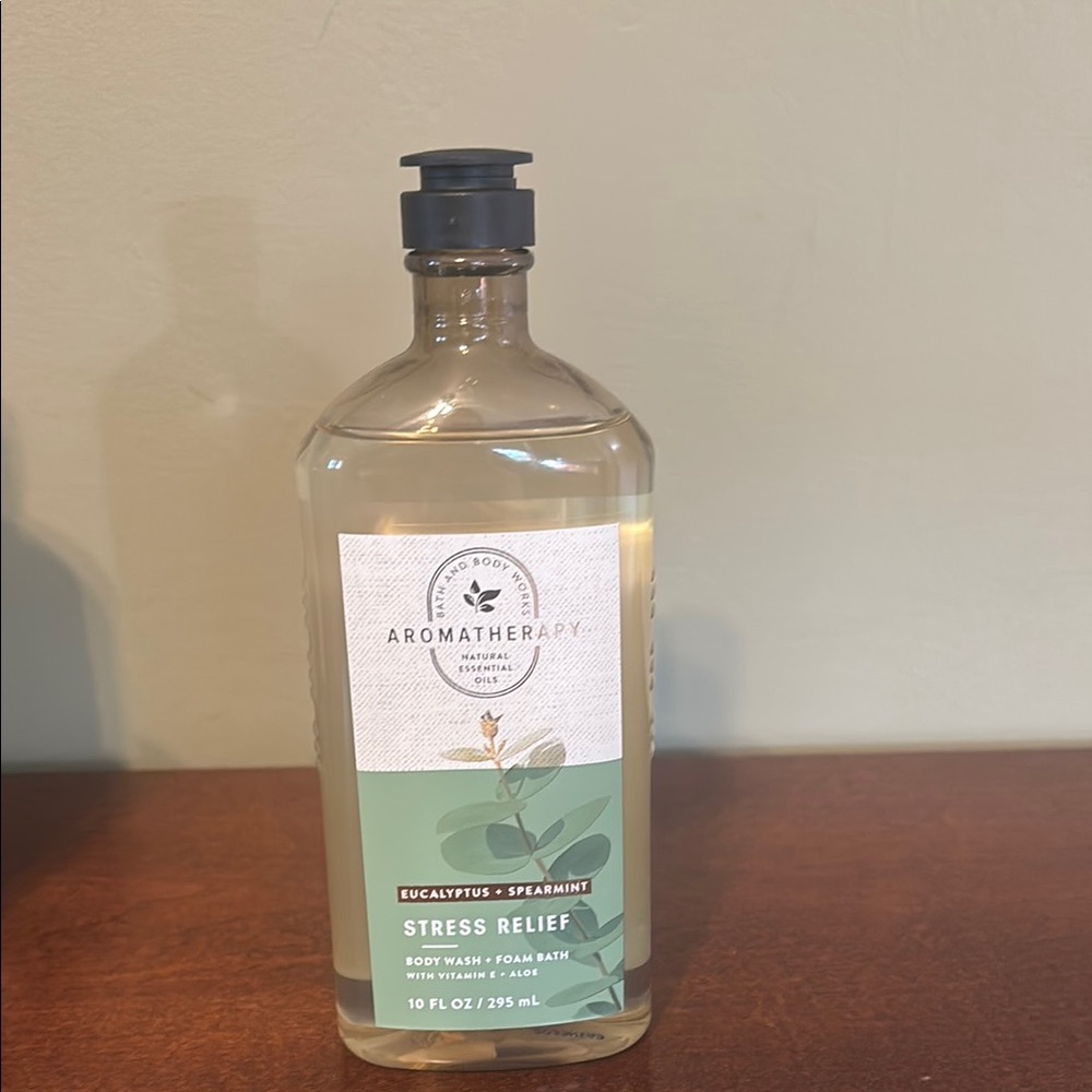 Bath & Body Works stresses releif Moisturizer & Body wash - Picture 4 of 12